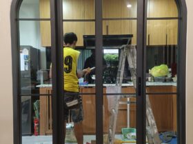 ติดตั้งชุดประตูอลูมิเนียมดัดโค้ง 03